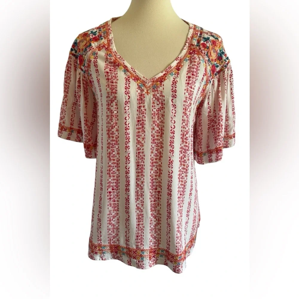 Savanna Jane White Top with Coral Embroidery &Multicolor Accents Size Medium - Picture 2 of 12